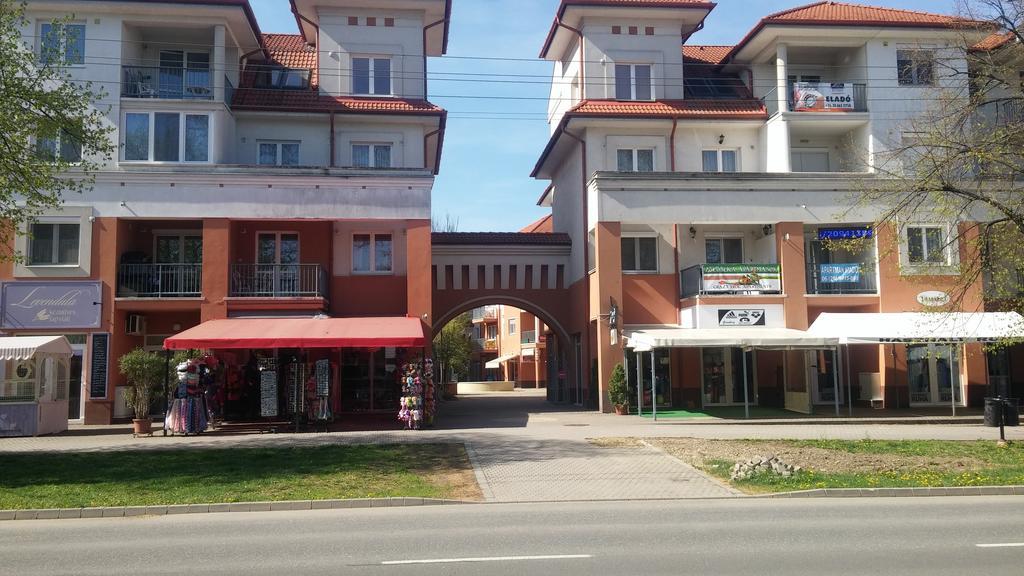 Apartamento Baby Apartman Hajdúszoboszló Exterior foto