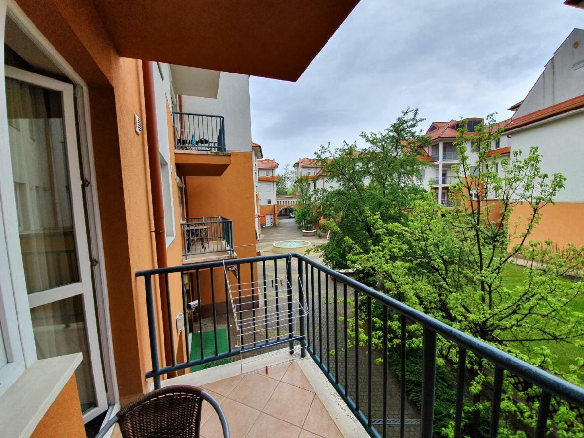 Apartamento Baby Apartman Hajdúszoboszló Exterior foto